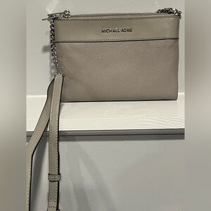 Michael Kors Kenly Pebbled Leather Double Zip Crossbody – Gray (EUC)